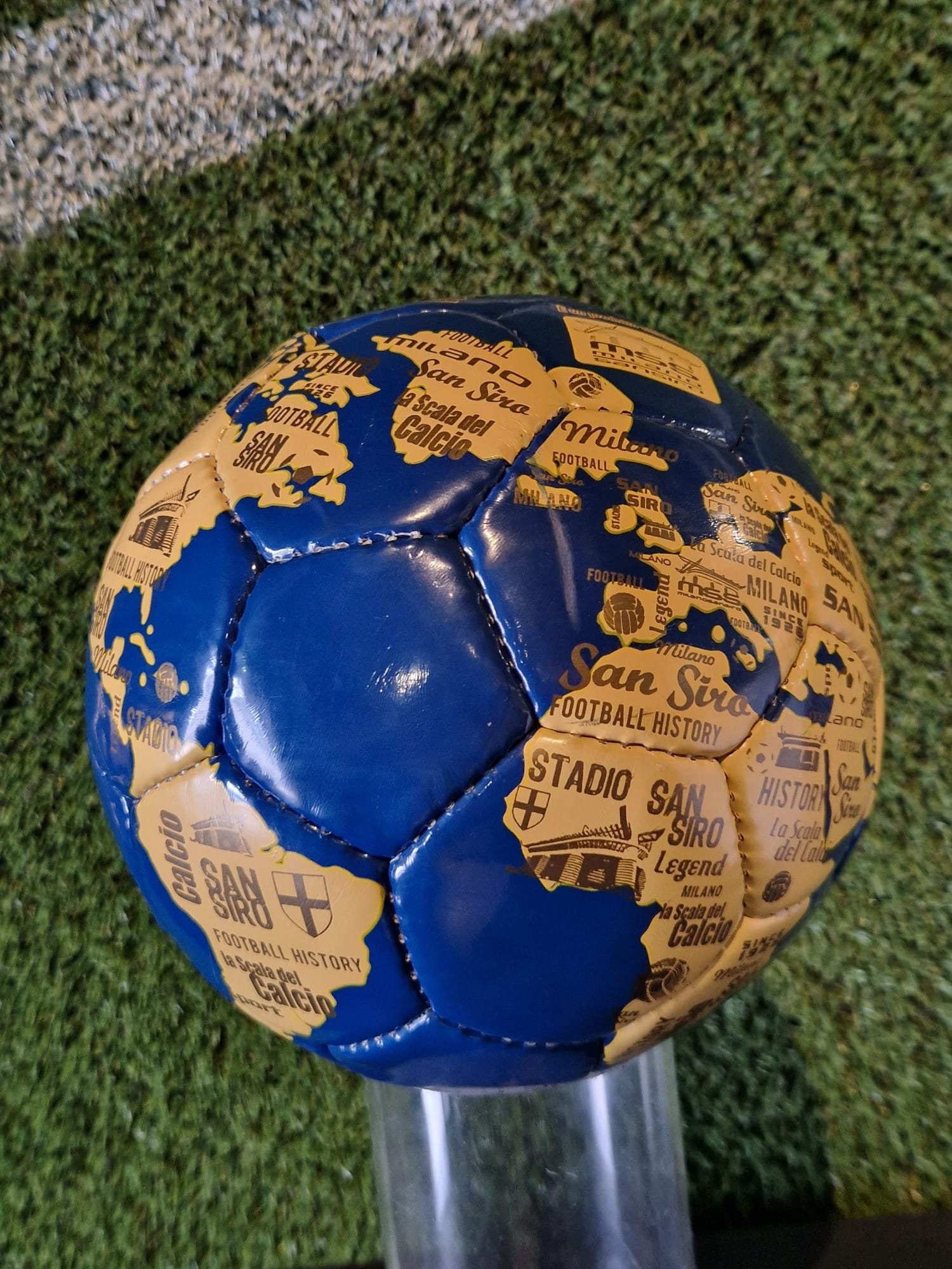 Mappery - A football globe